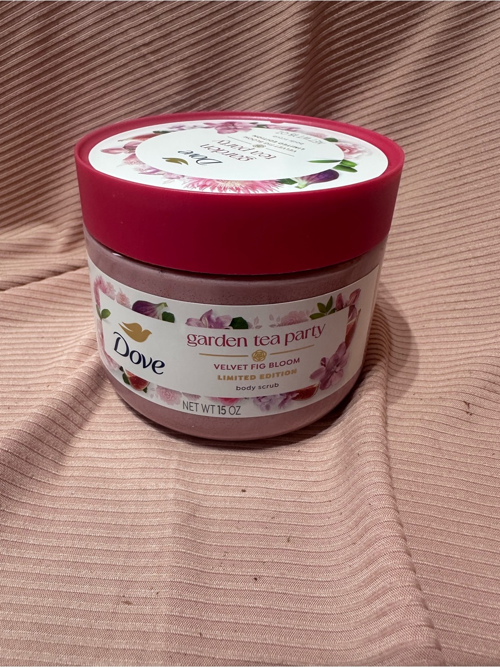 Dove Garden Tea Party Velvet Fig Bloom Body Scrub – Pink